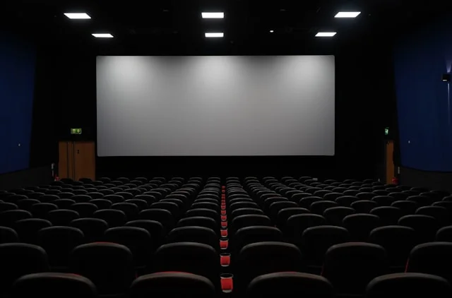 11 Benefits of Buying Digital Movies Online